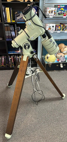 Used Takahashi EM-200 Temma 2 Goto Mount on Tak Wooden SE-LL tripod